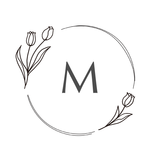 MISAKIのポートフォリオのロゴ、Mの周りにチューリップを囲っています